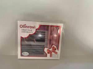 Cílios tufinho com pinça e cola